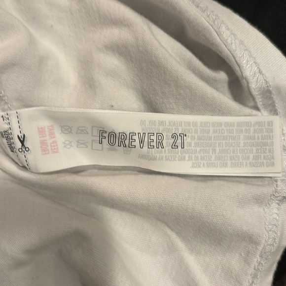 Forever 21 crop tshirt avacado & toast logo size M - Picture 8 of 9